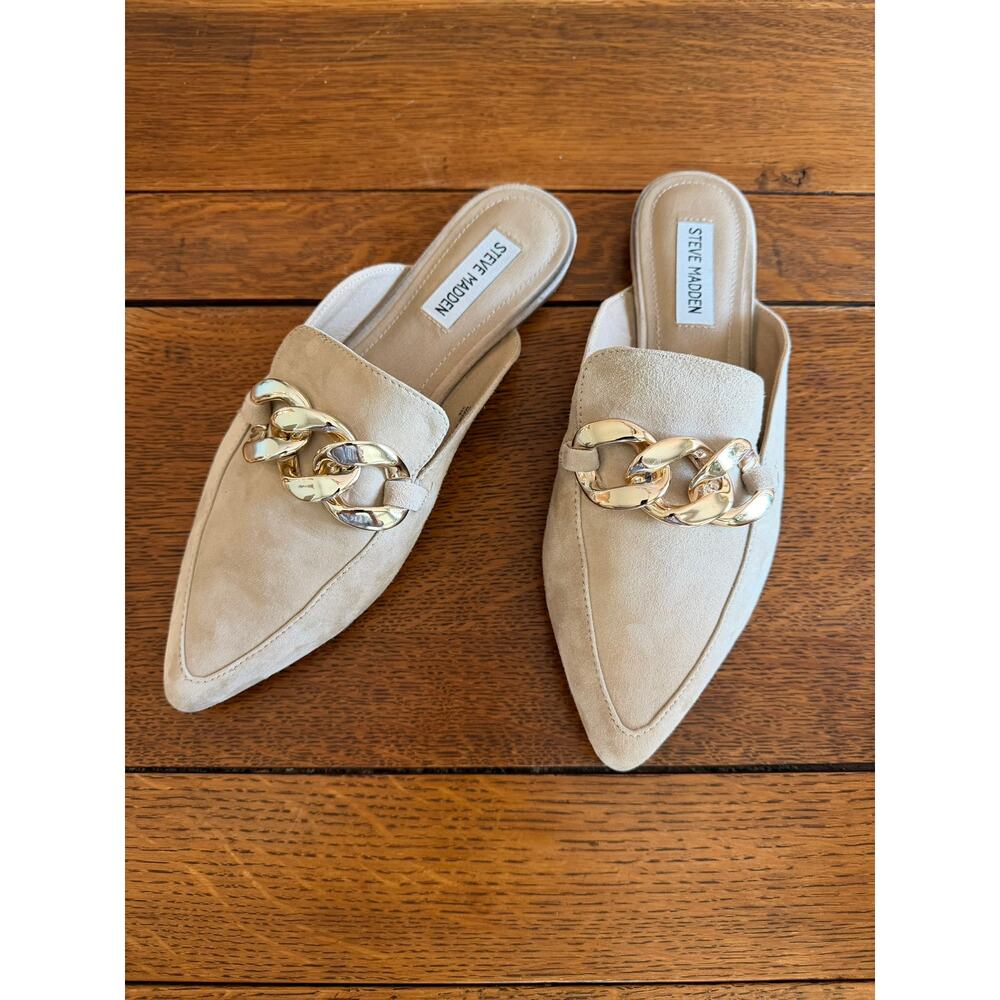 Steve Madden Chain Mule Flats Size 9 Beige Suede Pointed Toe Chic